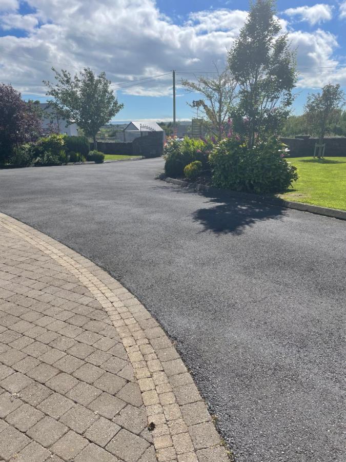 Garden Chalet Oranmore Apartment Голуей Екстериор снимка