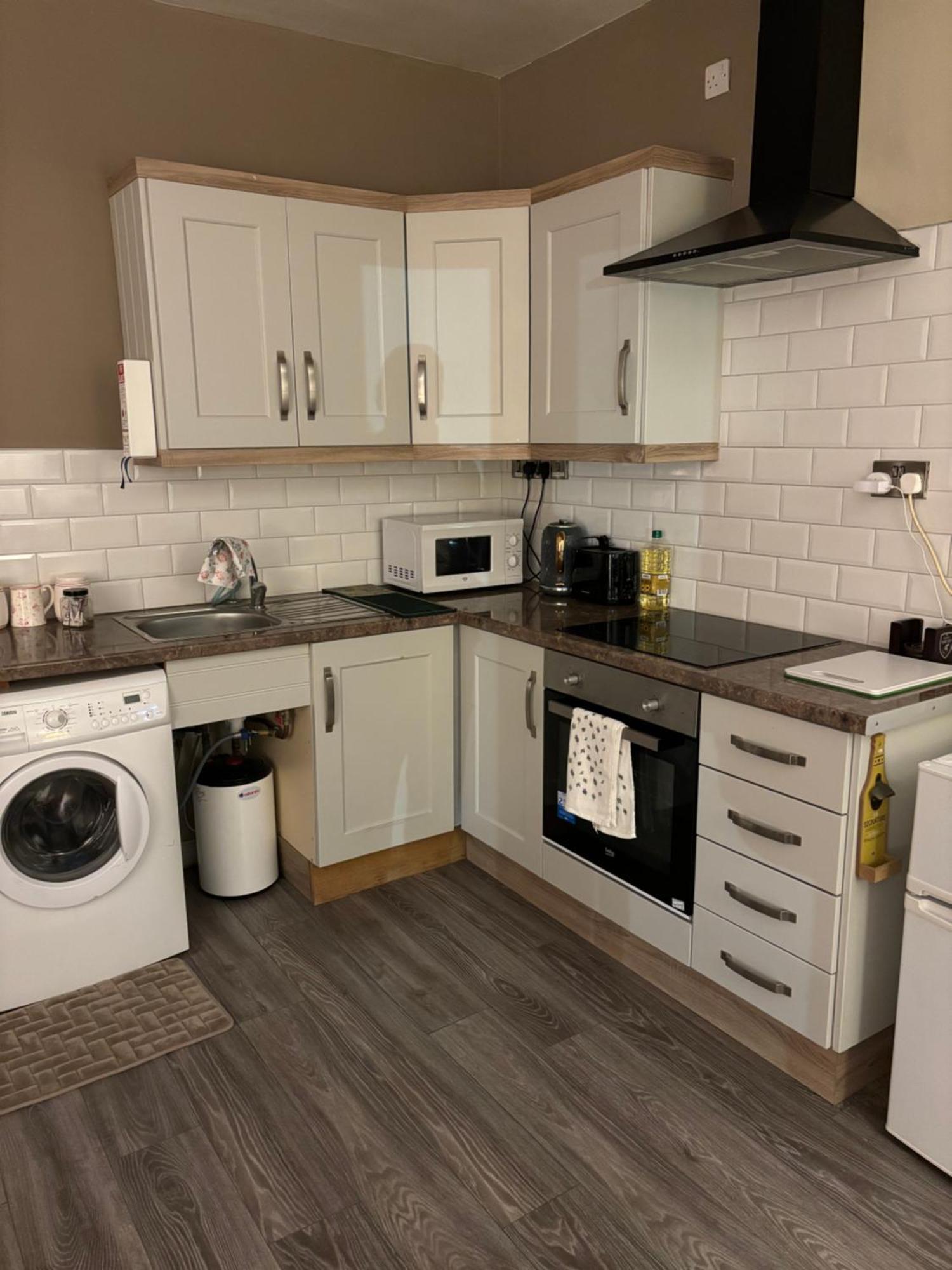 Garden Chalet Oranmore Apartment Голуей Екстериор снимка